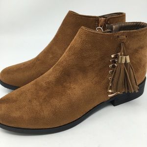 NWOT Suede Tassel Boots